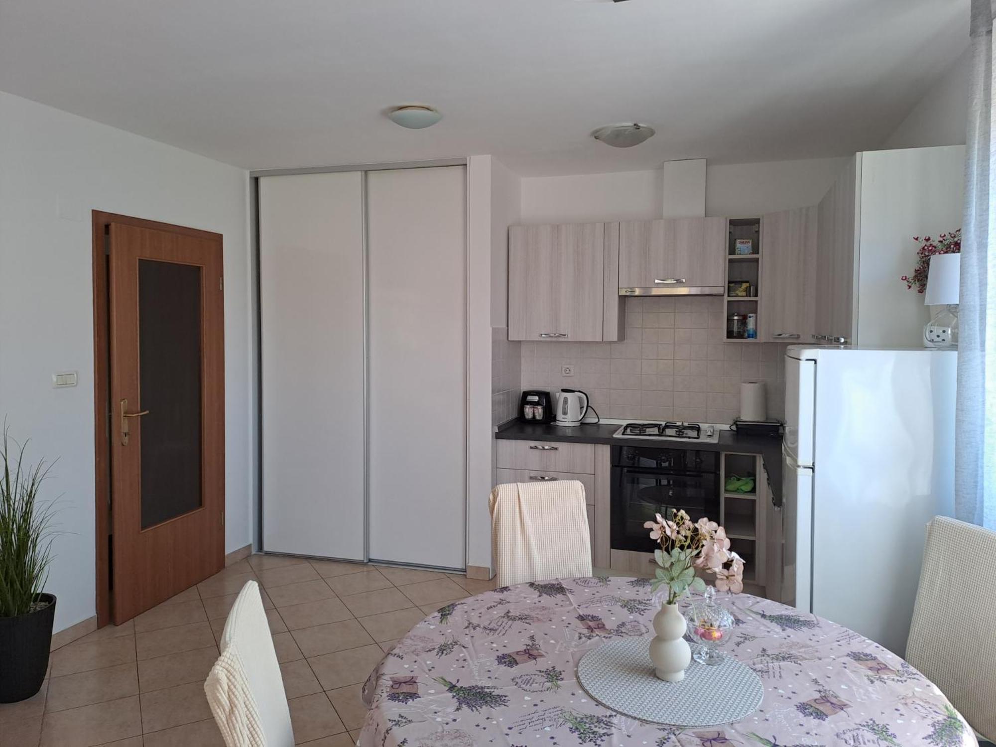 Apartman valbandon Fažana Buitenkant foto