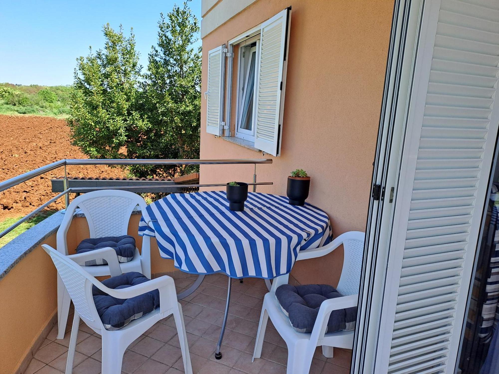 Apartman valbandon Fažana Buitenkant foto